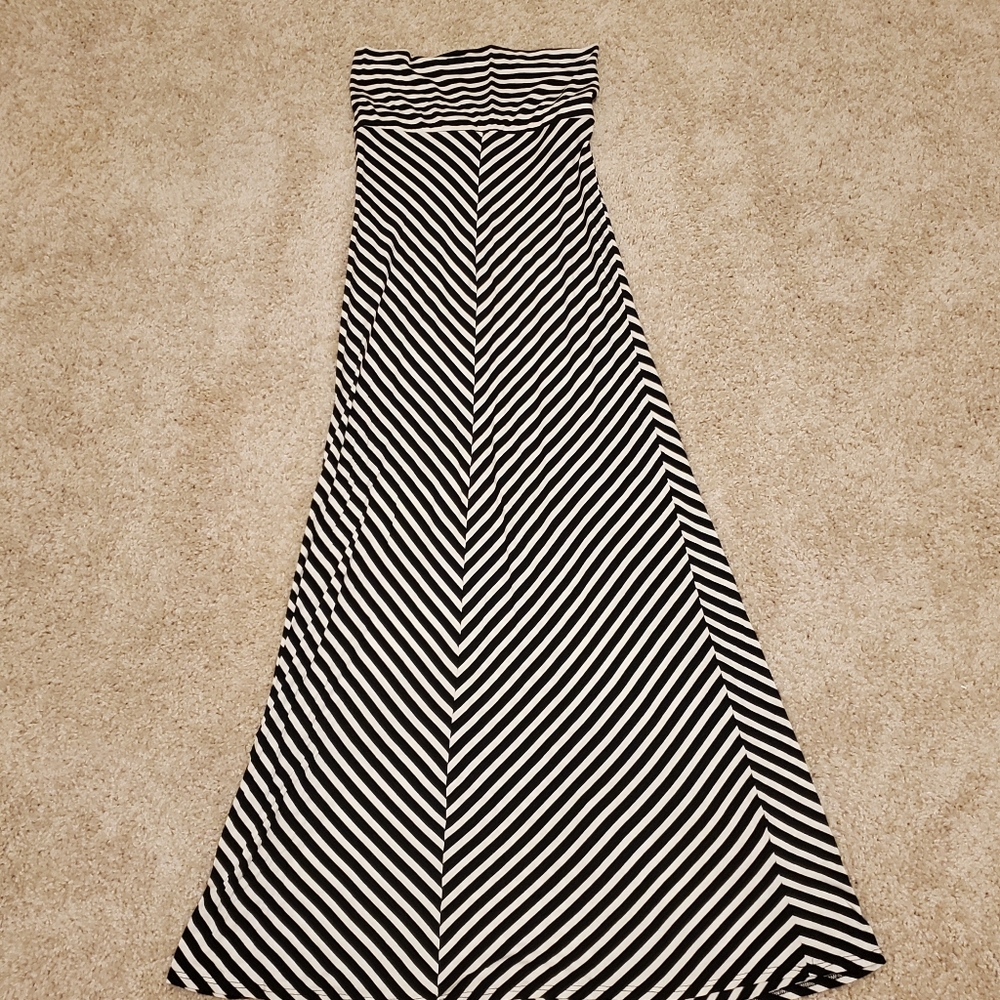 Black and White Stripe Maxi Skirt